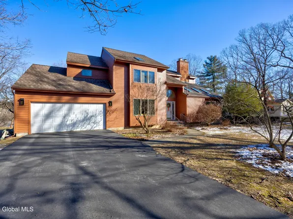 820 Middle Street, Niskayuna, NY 12309