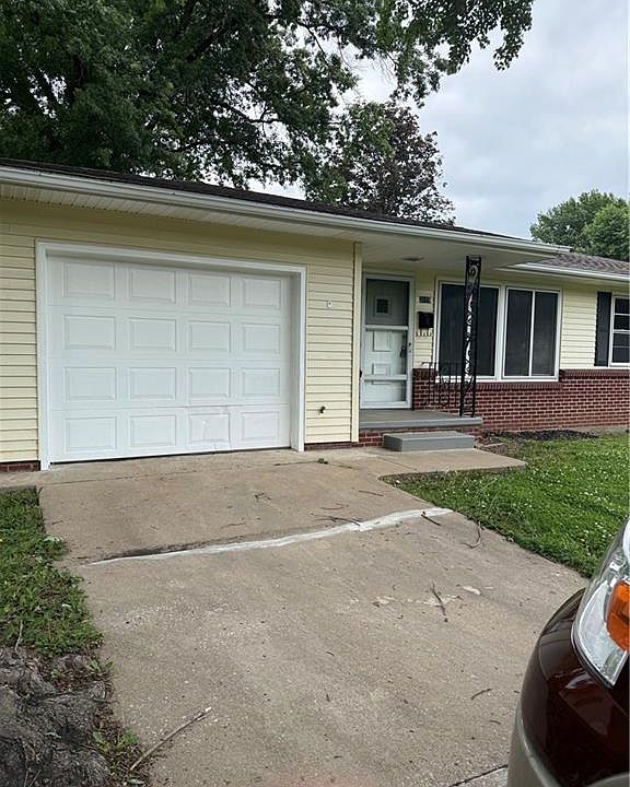 1st image of 3115 Doniphan Ave