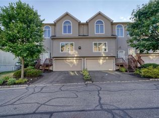 42 Leif Blvd, Congers, NY 10920