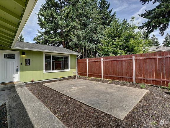 3rd image of 7606 12th Way NE