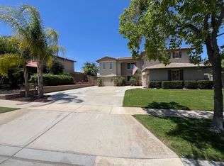 1443 Roadrunner Dr, Corona, CA 92881