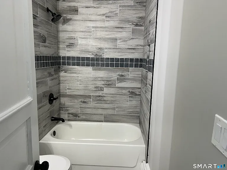 17 Lilac St — Photo 14