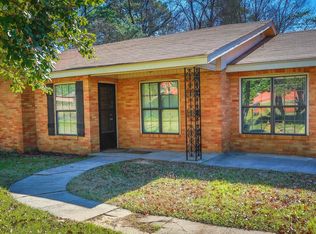 604 Kenwood Ln, Longview, TX 75604