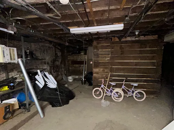 4424 Third Avenue image 20 of 33