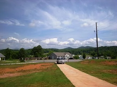 129 Farm View Ln — Photo 16