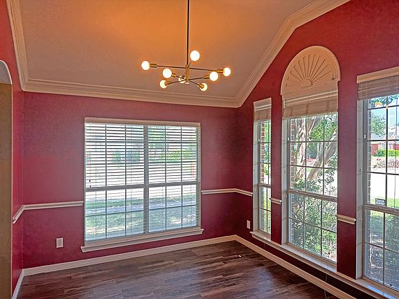 4th image of 4233 Sun Creek Ct