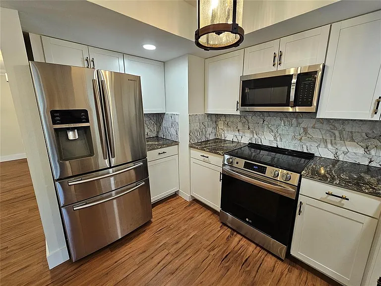 659 N Jefferson Ave #659 — Photo 3