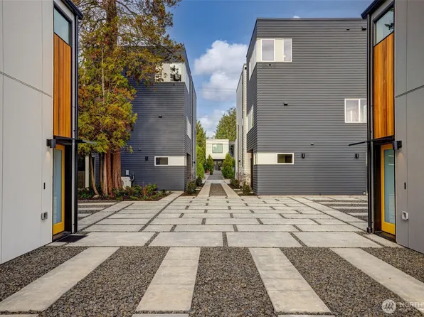 4411 S Holly Street, Seattle, WA 98118