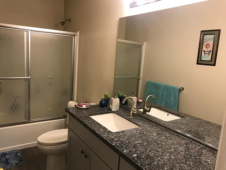 NW Arroyo Pl — Photo 4