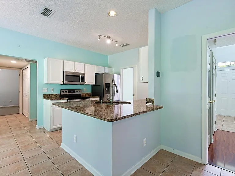 13480 Gallant Fox Cir W — Photo 11