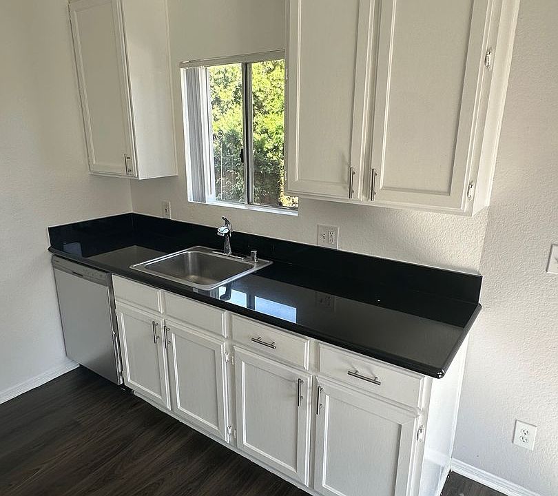 1st image of 3712 S Bentley Ave APT 104
