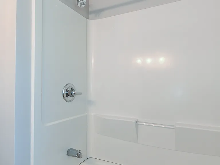 406 Irwin Ln — Photo 22