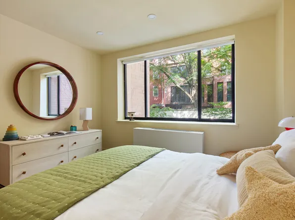 445 West 19th Street image 5 of 10