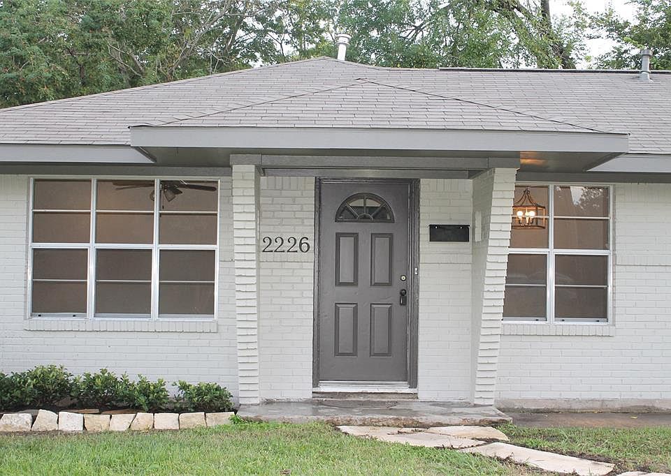 1st image of 2226 Benson Dr