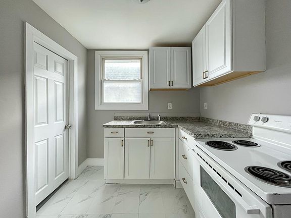 4th image of 354 S 11th St #3A