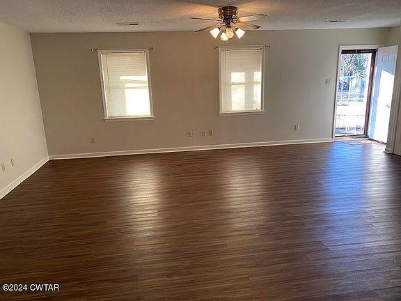 3rd image of 246 Auburn Ave