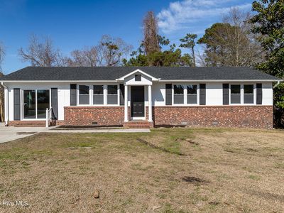 100 Tower Drive, Jacksonville, NC, 28546