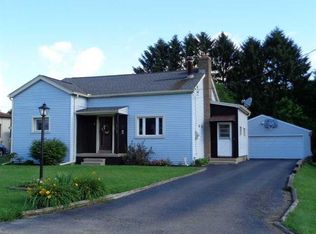 1710 Hart St, New Castle, PA 16101