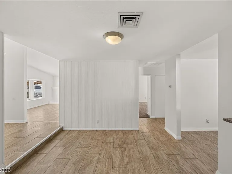 6834 Grandola Dr — Photo 12
