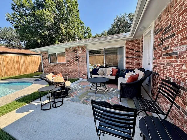 1405 Wind Cave Cir — Photo 9