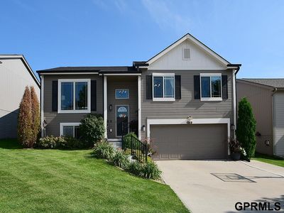 14602 Gilder Ave, Bennington, NE, 68007
