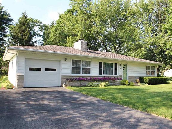 3rd image of 330 E Sheridan Dr