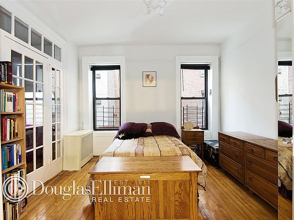 3rd image of 237 W 109th St APT 1D