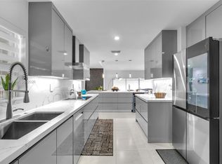 Sky Lake Villas, Miami, FL 33179