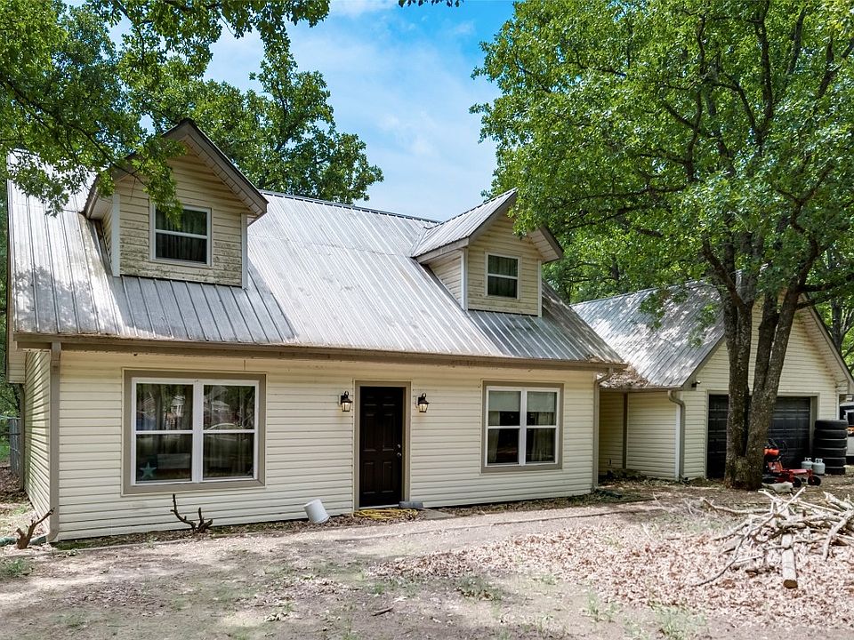 1st image of 211 Forest Lane Dr
