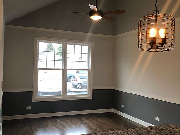 Lots of natural light, real solid oak floor
