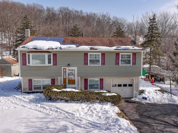 14 Capital Drive, Washingtonville, NY 10992