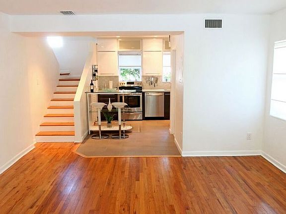 2nd image of 1614 Jefferson Ave APT 1