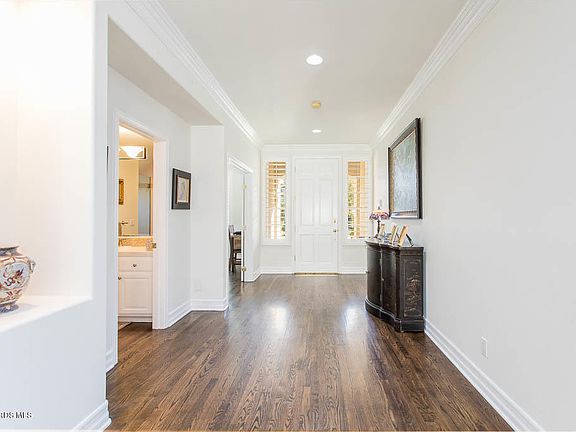 4th image of 185 Halsbury Ct