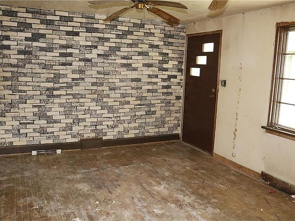 4th image of 926 Morse St