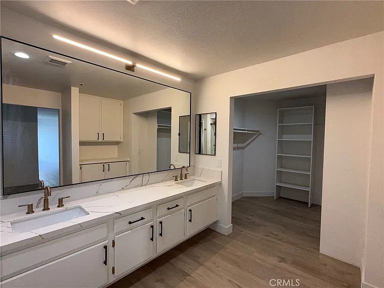 260 Cagney Ln #209 — Photo 13