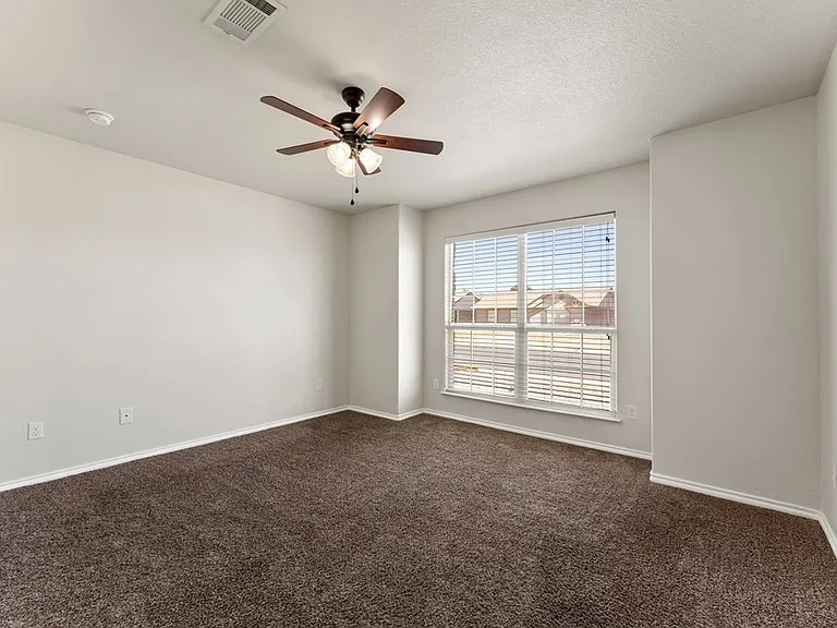 716 Duke Ave — Photo 17