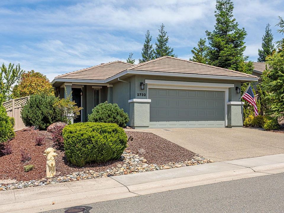 1st image of 2732 Blue Heron Loop