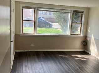 5740 W Addison St, Chicago, IL 60634