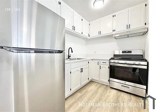 716 W 81st St #10A — Photo 4