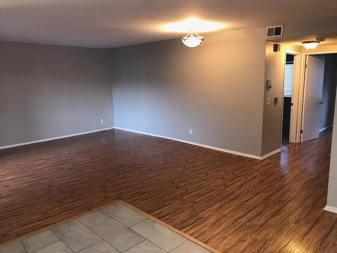 Building Photo - 10800 Palms Blvd #14