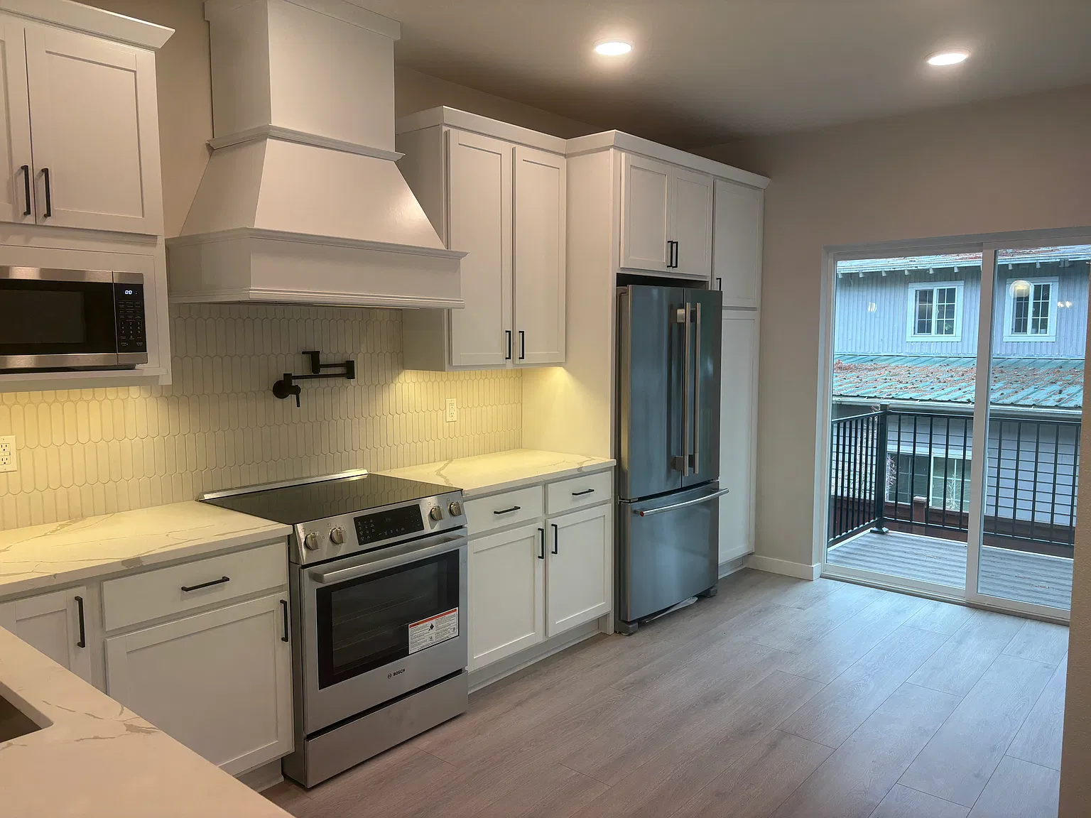 3 bed, 3.5 bath, 1735 sqft, $3,495 — Photo 2
