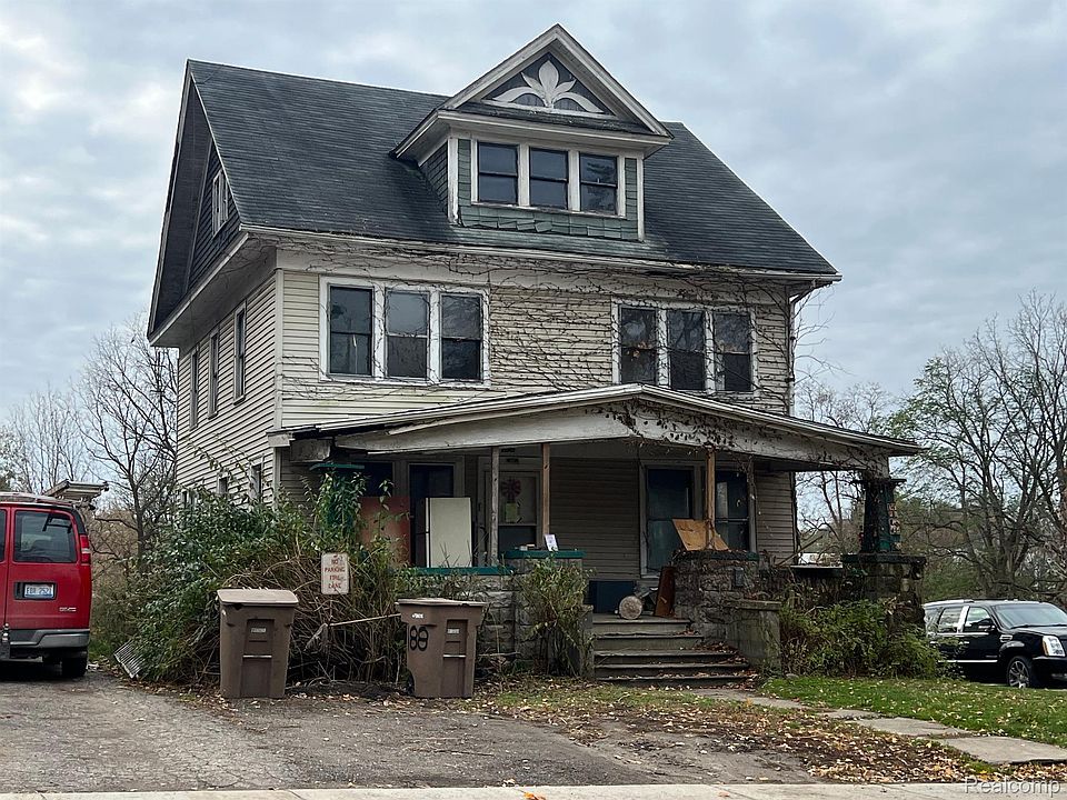 1st image of 188 University Dr