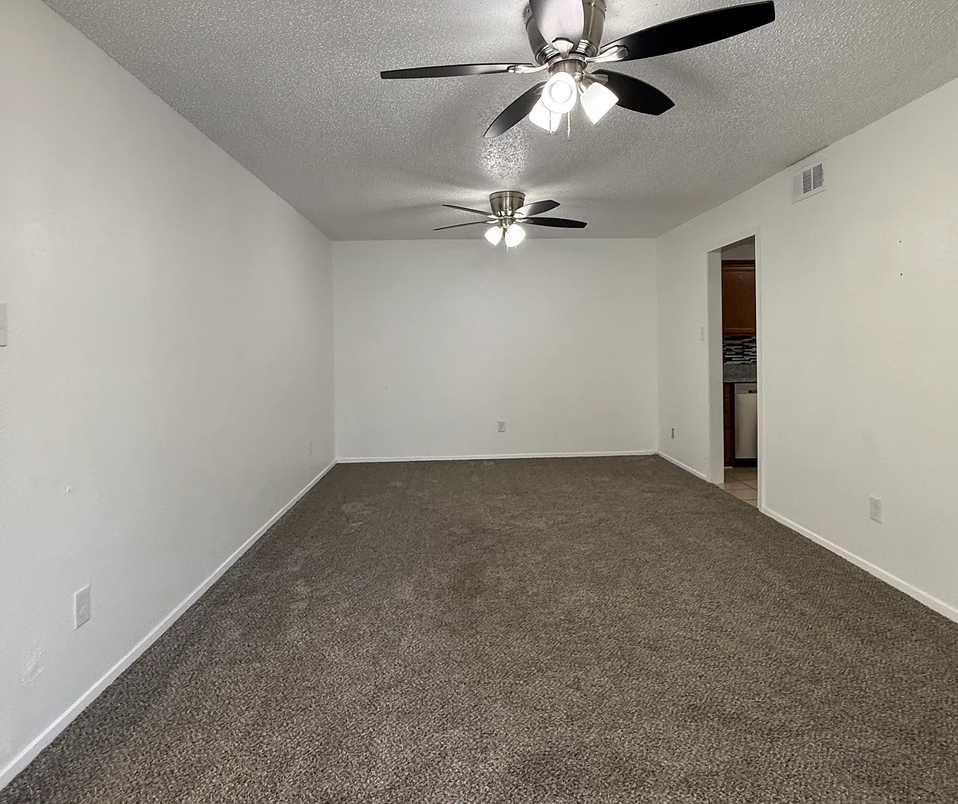 4309 53rd St — Photo 2