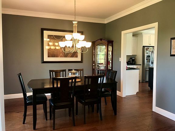 3rd image of 272 Dickerson Ln