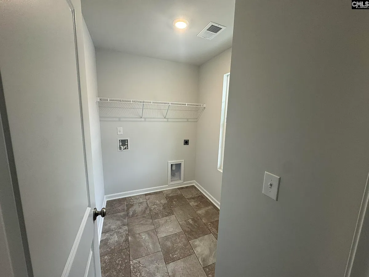 Building Photo - 2040 Armada Rd