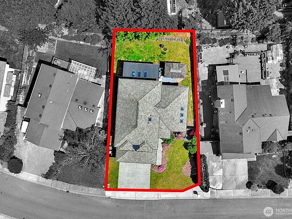2nd image of 6907 75th Drive NE