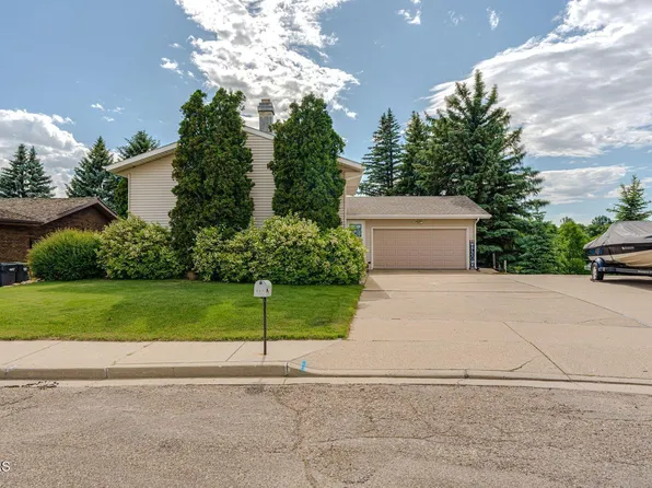 507 9th Ave NW, Mandan, ND 58554