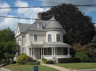 473 S Main St, Woonsocket, RI 02895