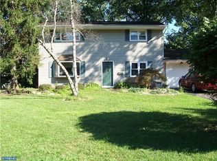6 Tiffin Rd, Kendall Park, NJ 08824