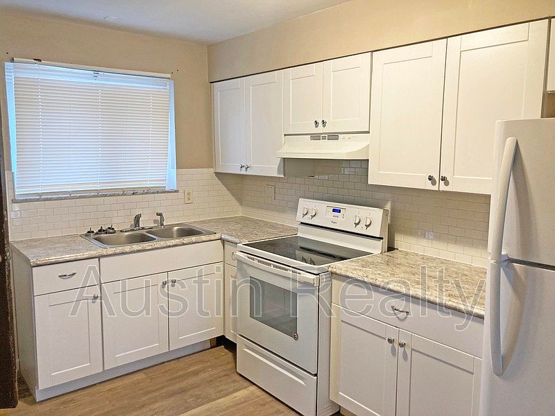 1st image of 9972 Lorraine Ave
